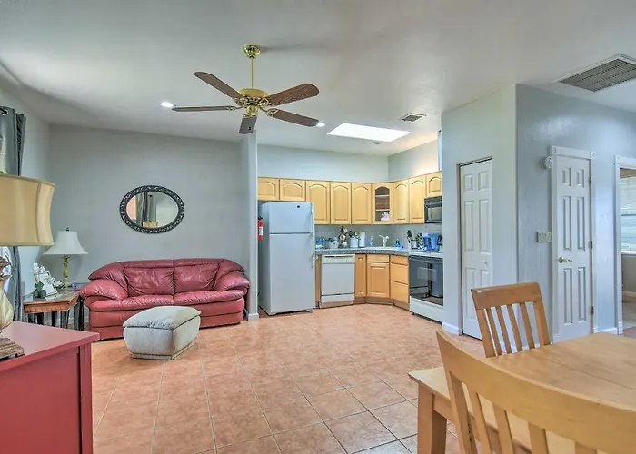 Apartment Tranquil W/ Oasis Courtyard!