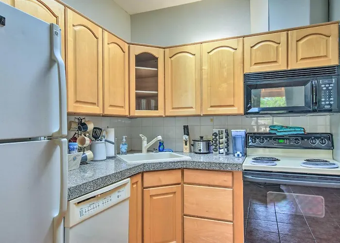 Tranquil W/ Oasis Courtyard! Apartment Eloy