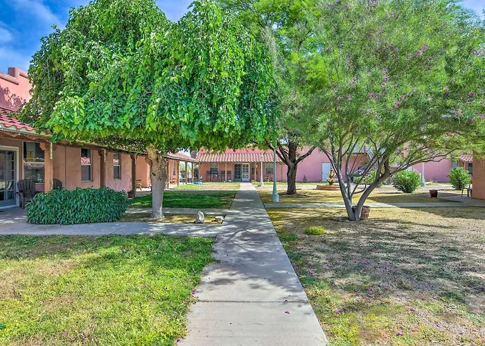 Tranquil W/ Oasis Courtyard! Eloy